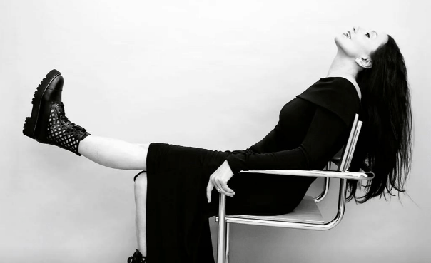 Luz Casal es una reina y se lo permite todo en un disco de homenajes a&nbsp;mujeres